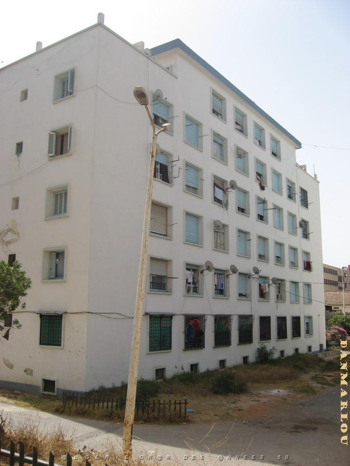2355 cite la fontaine Bt1.jpg